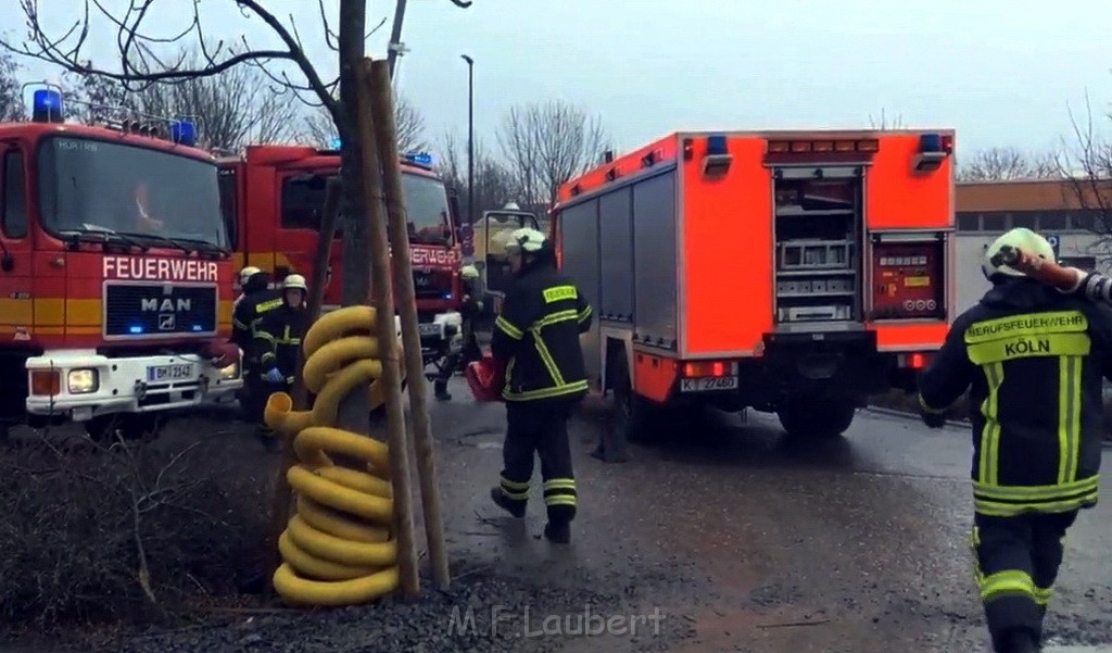 LKW in Rohbau Haus gefahren Huerth Argeles Sur Merstr TK P20.jpg